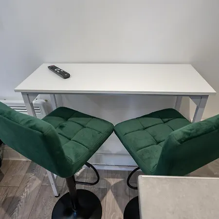 Beautiful Studio Flat In Hackney Next To Overground Station London Exterior photo