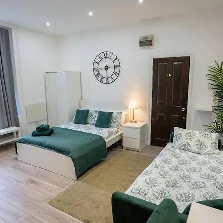 Beautiful Studio Flat In Hackney Next To Overground Station London Exterior photo