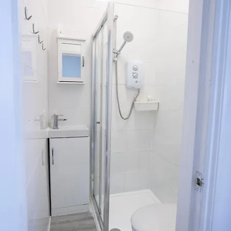 Beautiful Studio Flat In Hackney Next To Overground Station London Exterior photo