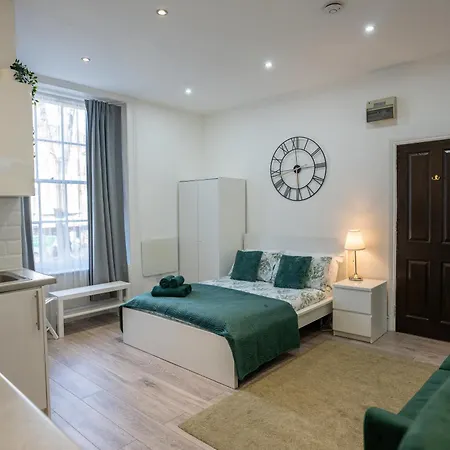 Beautiful Studio Flat In Hackney Next To Overground Station London Exterior photo